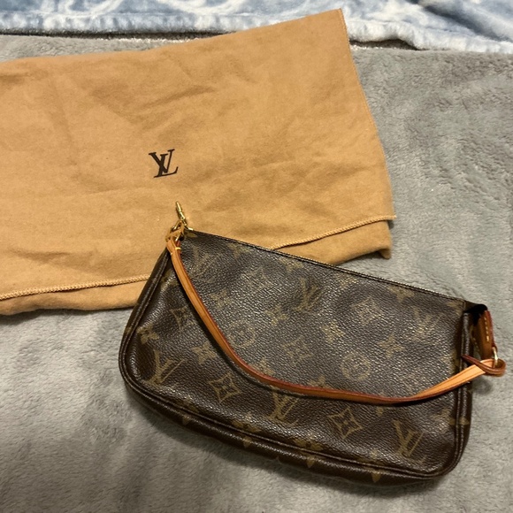 Louis Vuitton Handbags - Louis Vuitton